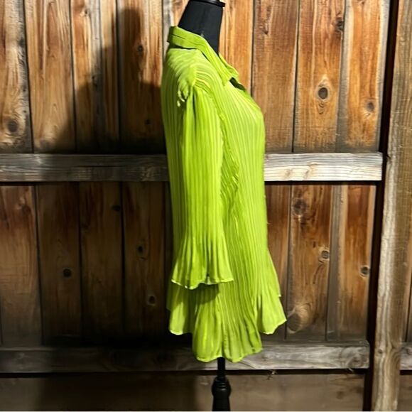 Maggie Barnes woman blouse top green pleated semi-sheer plus 2X FIRM on PRICE - Picture 3 of 5